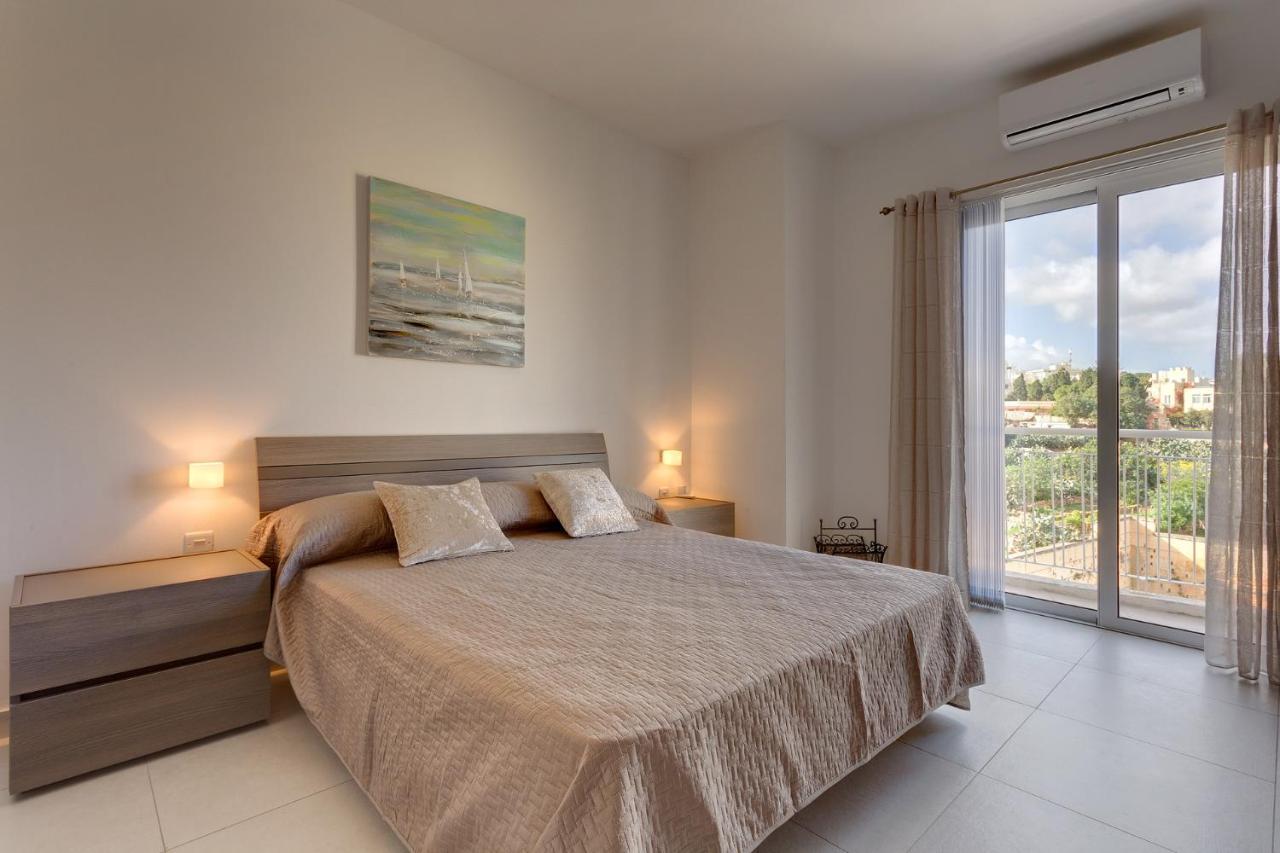 Modern Apartment In The Best Location, Perfect For Families Sliema Exterior foto