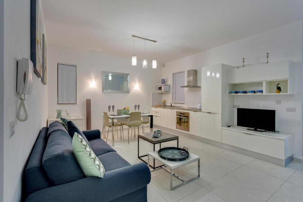 Modern Apartment In The Best Location, Perfect For Families Sliema Exterior foto